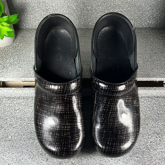 Dansko Patent Leather Professional Clogs Mules Shoes EU 40 Size 9.5 10 - Picture 2 of 9